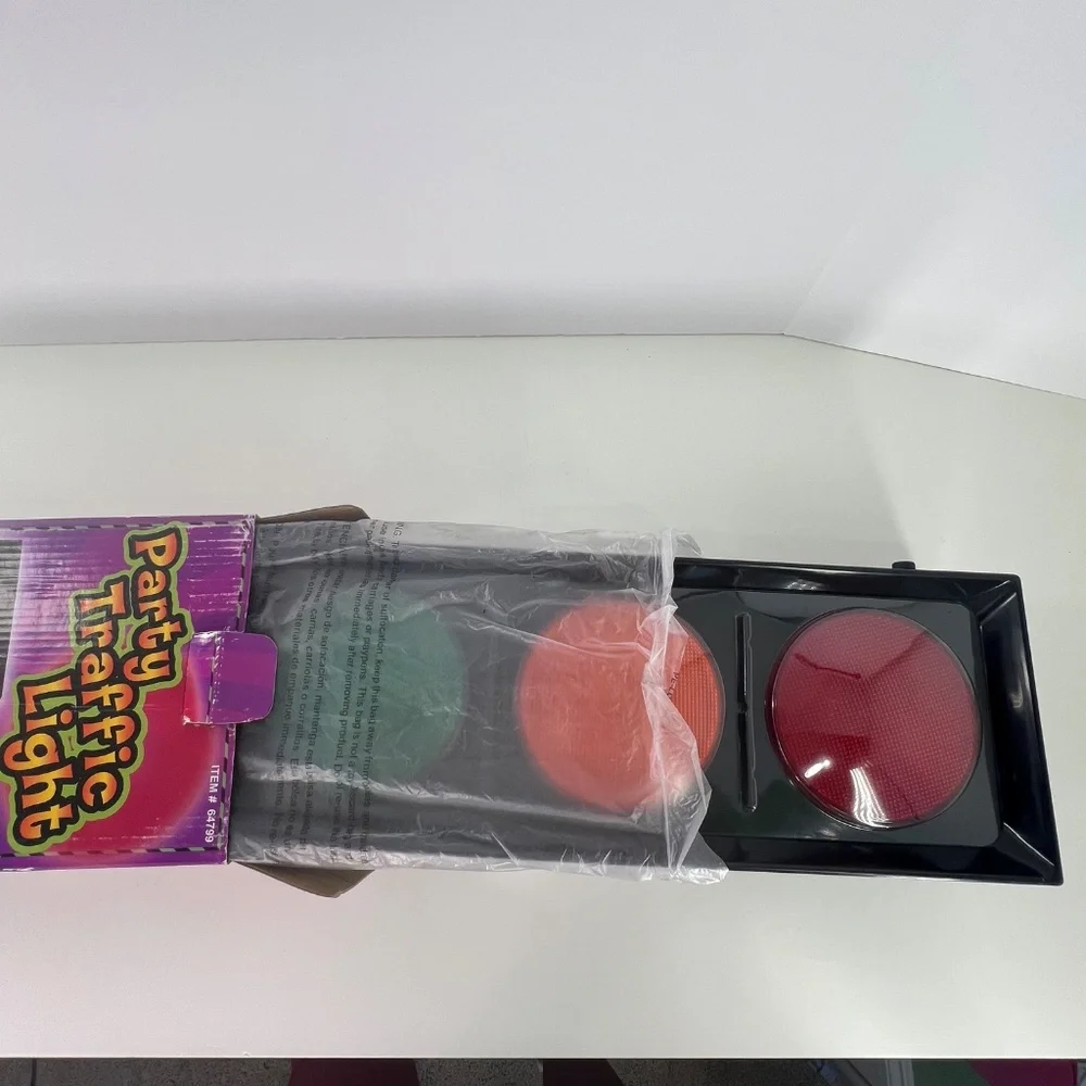 Party Traffic Light Blinking Lights Wall Mount Party Decor NIB Ages 14+ Novelty